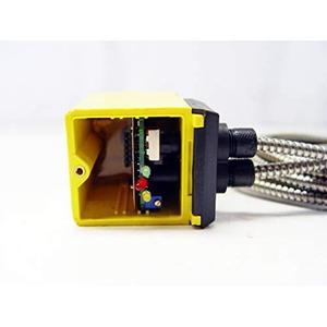 Capteur à fibre optique infrarouge Banner Engineering Q45BB6FQ5 avec câble métallique et boîtier jaune pour la détection industrielle - Product Image 2