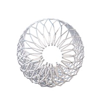 Protection de gouttière en maille extensible en aluminium de haute qualité, résistante à la corrosion, avec filtre anti-feuilles et tamis de descente.