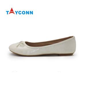 รองเท้าส้นเตี้ยมอสซิโม่สำหรับผู้หญิง - Product Image 2