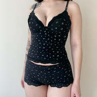 Ensemble 2 pièces personnalisé avec logo, débardeur rose en maille dentelle florale col en V sans manches et short taille normale, écologique et respirant, collection Printemps/Été