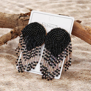 Boucles d'oreilles tissées mode rétro exagéré noir café franges perles de riz boucles d'oreilles pour femmes Uionen 1844 - Product Image 1