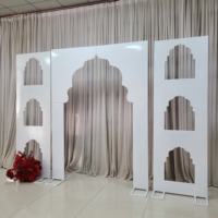 Fournitures de décoration de scène de mariage et de fête : Arche de mariage en métal blanc et panneau de fond