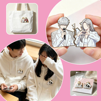 Broche personnalisée en émail pour couple anime, badge métallique romantique, broche tendance pour sac à dos, vêtements, cadeau souvenir Saint-Valentin