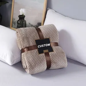 Bonne vente confortable doux uni couleur unie voyage décor à la maison texturé Logo personnalisé monocouche flanelle couverture polaire