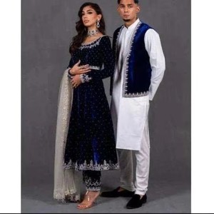 Abito in Velluto Blu Royal Scuro Ricamato per Donna, Abbigliamento Invernale <span class=keywords><strong>da</strong></span> Festa, Completo Salwar Kameez Pakistano con Decorazioni in Pietre Argentate - Product Image 4
