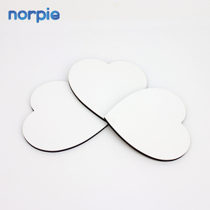 รูปแบบที่กำหนดเองทำส่วนบุคคลไม้100มิลลิเมตรระเหิดหัวใจว่างเปล่า MDF จานรองแก้ว - Product Image 4