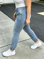 Nouveau jean skinny jogger taille haute délavé foncé pour femme grande taille, collection été 2026, avec plusieurs poches et revers élastiques