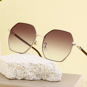 Nouvelles lunettes de soleil polarisées à monture hexagonale pour femmes, verres TAC UV400 dorés, protection solaire classe 2, lunettes de conduite tendance pour l'extérieur - Product Image 1