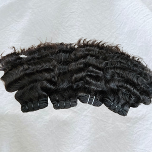 Vente en gros de paquets de cheveux bouclés pour bébé indien brut-Extensions de cheveux humains Orient non transformés à 100% cuticules alignées avec expédition rapide - Product Image 2