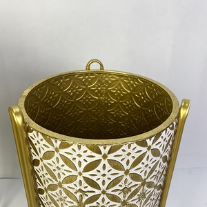 Estante <span class=keywords><strong>de</strong></span> jardín Lander <span class=keywords><strong>de</strong></span> metal dorado ecológico <span class=keywords><strong>para</strong></span> <span class=keywords><strong>macetas</strong></span>, soporte <span class=keywords><strong>para</strong></span> plantas <span class=keywords><strong>de</strong></span> esquina, juego <span class=keywords><strong>de</strong></span> soportes <span class=keywords><strong>para</strong></span> <span class=keywords><strong>macetas</strong></span> <span class=keywords><strong>para</strong></span> el hogar - Product Image 6
