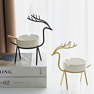 Cenicero de cerámica de ciervo de <span class=keywords><strong>estilo</strong></span> <span class=keywords><strong>nórdico</strong></span> de Arte de hierro Simple, <span class=keywords><strong>decoración</strong></span> creativa para el hogar y la sala de estar, adornos ligeros, decoraciones de <span class=keywords><strong>estilo</strong></span> de lujo - Product Image 1