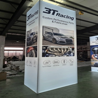 Stand d'exposition lumineux et personnalisé 3T Racing pour salles de stockage et stands tourillons, idéal pour les présentoirs technologiques SEMA 2026 prêts à la course