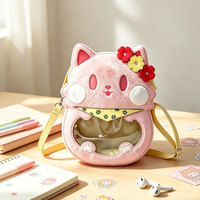 Sac bandoulière personnalisé en peluche avec fenêtre transparente pour affichage de badges anime, idéal pour les grossistes en marchandises