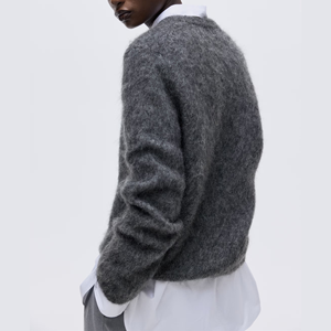 Suéter de <span class=keywords><strong>Cuello</strong></span> Redondo de Mezcla de Mohair Informal de Invierno de Lujo para <span class=keywords><strong>Mujer</strong></span>, Suéter de Punto Cepillado, Ajuste Holgado, Nailon, Elastano, Logotipo Frontal - Product Image 4