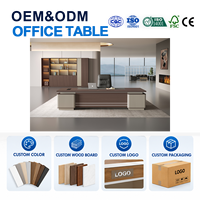 Bureau de direction moderne avec armoires de rangement, mobilier de bureau commercial en bois, poste de travail d'écriture
