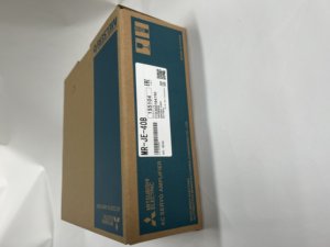 Servoamplificador de CA Mitsubishi MR-JE-40B - Product Image 1
