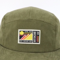 Topi Hiking Olahraga Outdoor Lari Wanita 5 Panel Model Camper dengan Logo Patch Tenun Kustom, Pinggiran Datar, Warna Hijau, Laris Manis