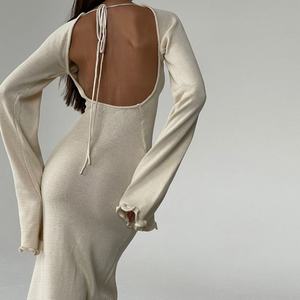 Vestido Maxi de Punto Personalizado de Alta Calidad con Diseños Nuevos, Cuello Redondo de Color Sólido, Detalles con Volantes, Espalda Descubierta para Mujer - Product Image 2