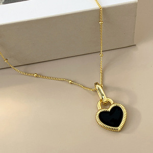 Collana con Ciondolo a Cuore in Stile Smaltato per Donne, Gioielli Vintage alla Moda per Uso Quotidiano, Idea Regalo - Product Image 3