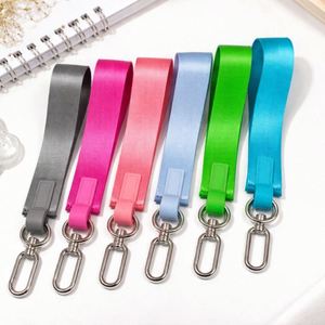 Porte-clés personnalisé en nylon imprimé en sérigraphie, durable, lavable, écologique, avec mousqueton pour une utilisation quotidienne - Product Image 2