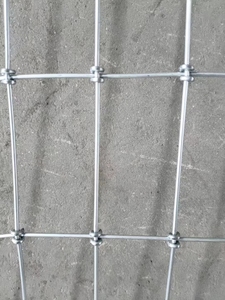 Clôture en fil de fer pour chevaux, galvanisée à chaud, avec anneaux en S, hauteur 2 m, avec des trous carrés de 50 mm × 100 mm - Product Image 3