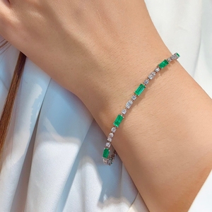 อาซูโอ 18K ทองคำขาวแท้ ประดับมรกตธรรมชาติ สร้อยข้อมือเทนนิสคลาสสิก ของขวัญสำหรับผู้หญิง งานวันเกิด งานแต่งงาน เครื่องประดับสำหรับใส่ทุกวัน - Product Image 5