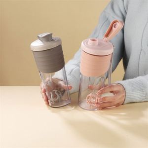 Botella Mezcladora Portátil para Bebidas de Proteína de Suero, con Batidor para Mezclar, Ideal para Entrenamientos, de Plástico - Product Image 3