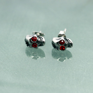 Yunnique – boucles d'oreilles en forme de crâne, incrustation de Zircon rouge, Style Punk, bijoux unisexes à la mode - Product Image 3