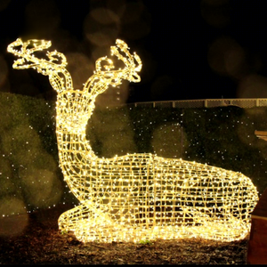 Décoration de Noël LED en forme de cerf pour extérieur, lumière blanc chaud 2700K, étanche, design 3D en fil métallique pour affichage festif - Product Image 1