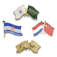Ensemble de badges et épingles de revers en émail souple personnalisés, avec logo sur mesure, motif drapeau à carreaux automobile, en métal