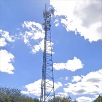 Tour de diffusion de signal Wi-Fi sans fil longue portée en treillis d'acier à trois pieds de 30 m pour usage télécom rural professionnel