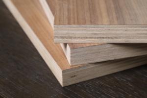 Contrachapado de Madera de Caucho 100% Vietnamita, Superficie Plana con Doble Lijado, para Construcción y Pisos - Product Image 2