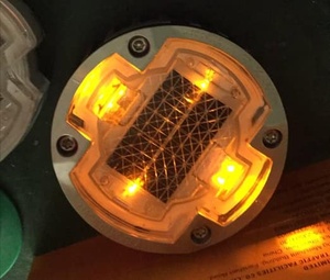 NOKIN 40Ton intermitente de luz led de aluminio integrado <span class=keywords><strong>solar</strong></span> ojos de gato postes de carretera de los precios de los - Product Image 2
