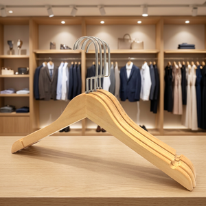 Perchas de Madera de Alta Calidad para Ropa de Hombre y Mujer, Barra Horizontal, Perchas de Madera Personalizadas con Logotipo para Tienda de Ropa, Diseño Moderno - Product Image 5