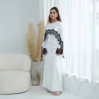 Robe longue élégante Loriya 2026 pour femmes musulmanes, avec dentelle et manches cape, idéale pour l'Aïd et le Ramadan