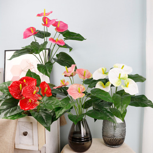 Bouquet d'Anthurium 15 mini fleurs artificielles rouges haute simulation pour décoration intérieure en plastique - Product Image 1