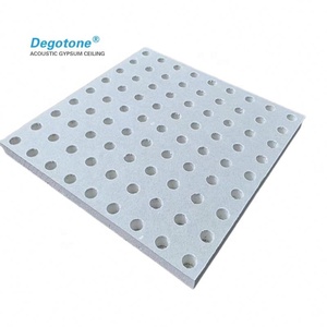 Dalles de <span class=keywords><strong>plafond</strong></span> en plâtre <span class=keywords><strong>pour</strong></span> usine 600x600mm, panneaux acoustiques insonorisants, plaque perforée 2x2, plaque de plâtre suspendue - Product Image 1