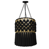 Lustre en macramé en gros pour décoration de plafond de mariage, avec pompons et fleurs artificielles pour toile de fond de réception intérieure