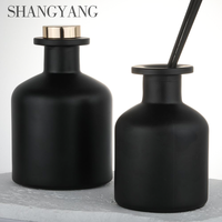 Ensemble de Bouteilles d'Aromathérapie en Verre Dépoli Noir Personnalisées 100ml 150ml 250ml, Bouteilles de Diffuseur à Bâtonnets avec Bouchon et Bâtonnets en Fibre pour la Maison