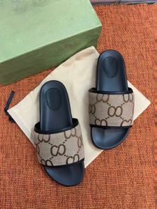 Chaussures de sport de luxe pour femmes, nouveau style, à semelle épaisse, adaptées à une utilisation en extérieur, respirantes et confortables pour la course à pied. - Product Image 4