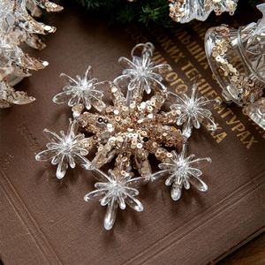 Decoraciones Navideñas de Copos de Nieve Acrílicos con Lentejuelas OEM para Diversas Ocasiones - Product Image 4