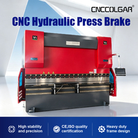 Presse plieuse CNC hydraulique entièrement automatique synchronisée rouge et noire DA53TX 250T 4000mm 6+1 axes pour le formage de tôles lourdes