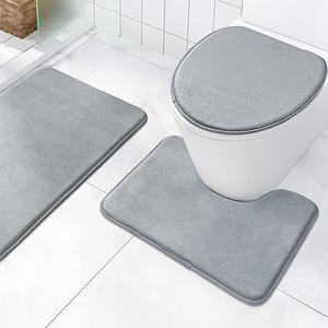 Juego de Alfombras de Baño Cuadradas de Terciopelo Coral de Tres Piezas, Diseño Moderno y Simple, Absorbentes de Agua, Antideslizantes, Lavables a Mano - Product Image 3