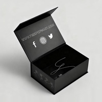 Emballage de boîtes magnétiques en carton rigide de luxe recyclables avec logo personnalisé boîte de papier cadeau pliable avec fermeture magnétique avec insertion en EVA
