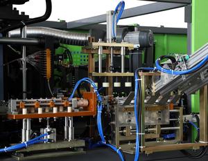 Máquina Sopladora de Botellas PET de Alta Velocidad, Totalmente Automática, Controlada por PLC, Accionada por Motor, con Cilindro Rotatorio AirTac, 2-5 500-10000 BPH - Product Image 5