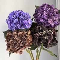 Bunga Hydrangea Vintage Bertekstur Gaya Nordik Bertema Musim Gugur dengan Nuansa Cokelat Karamel, Bunga Buatan Cetak 3D Bergaya Film