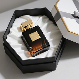 Contenitore di vetro per profumo Design personalizzato 30 <span class=keywords><strong>ml</strong></span> 50 <span class=keywords><strong>ml</strong></span> <span class=keywords><strong>100</strong></span> <span class=keywords><strong>ml</strong></span> di lusso Spray nero quadrato profumo originale profumo con scatola - Product Image 2