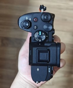 Appareil photo numérique professionnel d'occasion A7 Mark IV, caméra d'enregistrement vidéo 4K, Alpha 7 IV, appareil photo hybride sans miroir de style reflex - Product Image 2