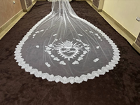 Voile de mariée long en dentelle Mantilla à un niveau, motif Cœur Sacré