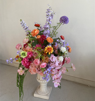 Centre de table rose vif d'été, fleurs vertes suspendues pour allée, Calla Lily Real Touch, chemin de table floral pour allée, Amaranthus